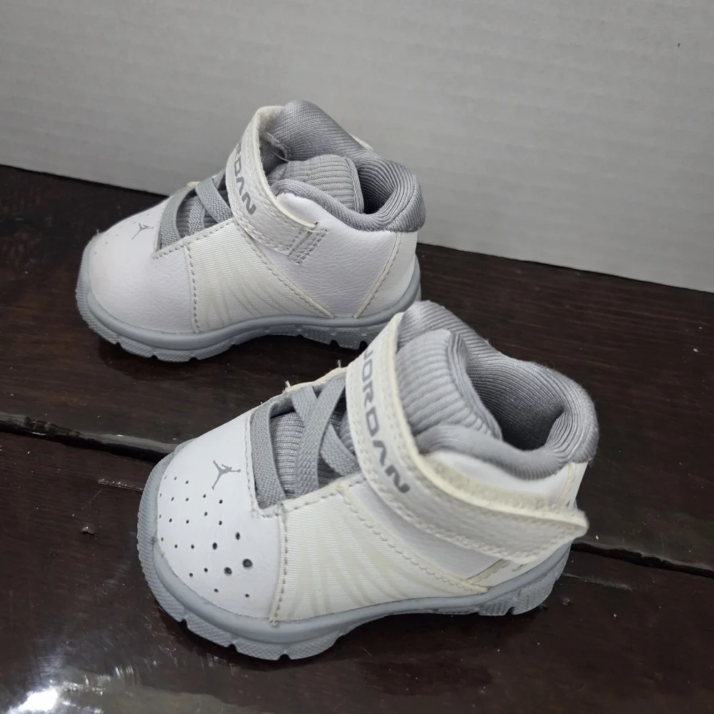 Jordan classic sneakers